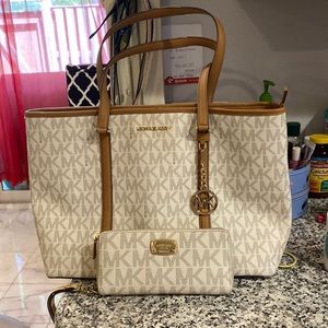 MK bundle Tote bag and wallet